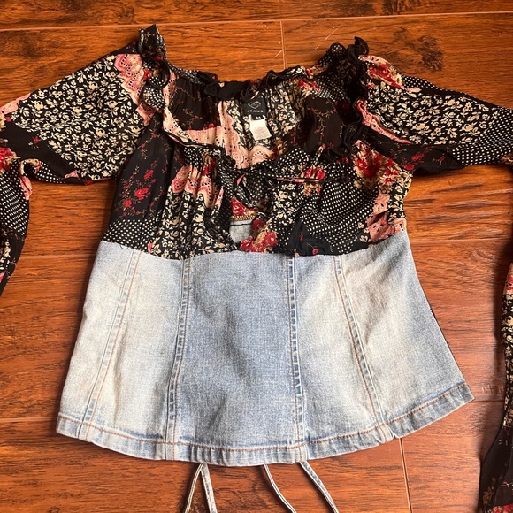 ✨ XOXO Jeans Vintage Y2K Multi Blouse✨ - Picture 3 of 7